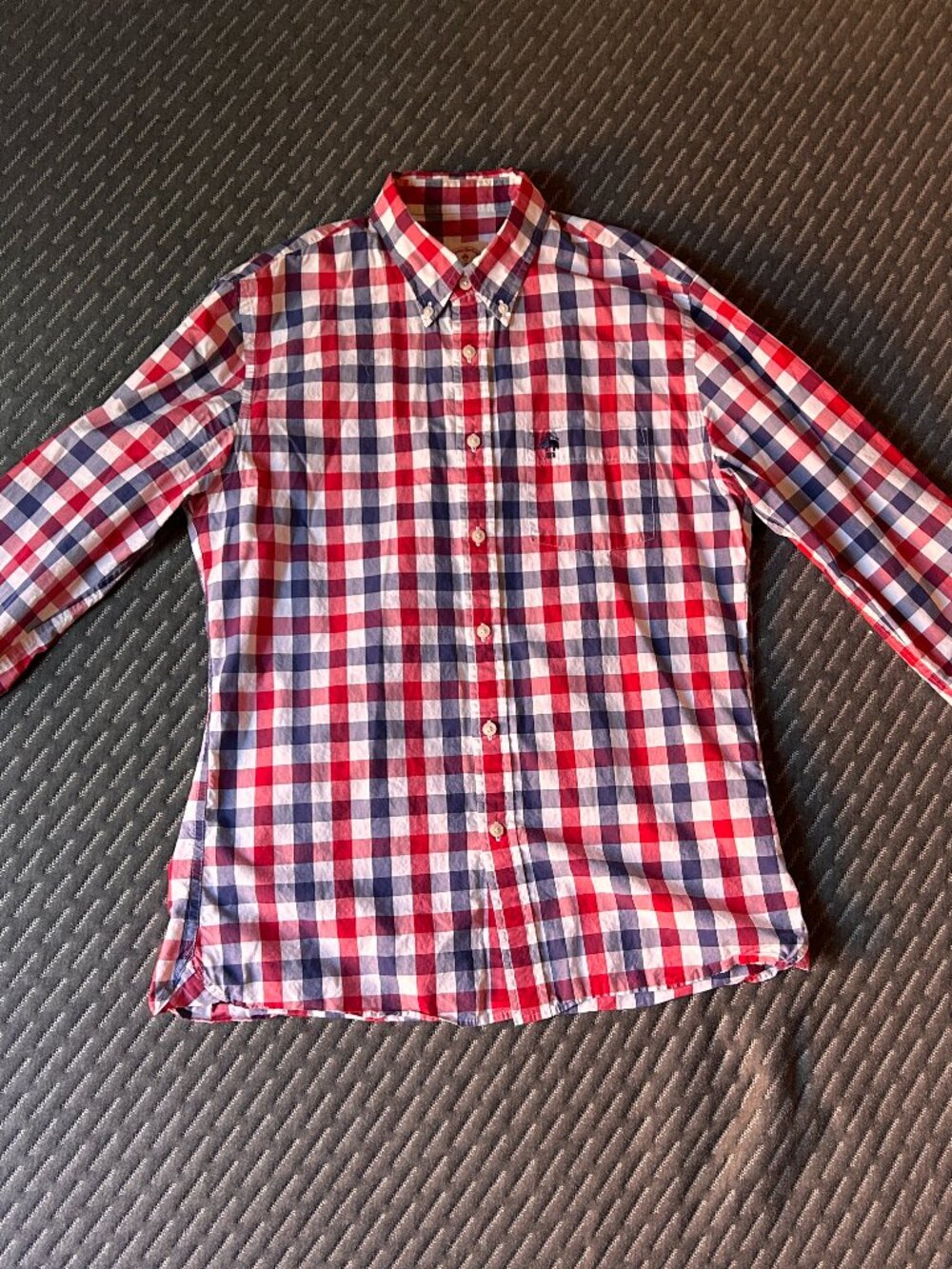 Brooks Brothers Red Fleece Men’s Button-Up — Medium | 100% Cotton